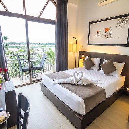 Adore Riverside Hotel Phnom Penh Ngoại thất bức ảnh